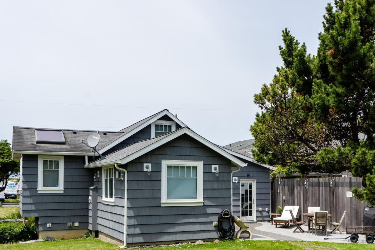 Wecoma Creekside Villa Линкън Сити Екстериор снимка